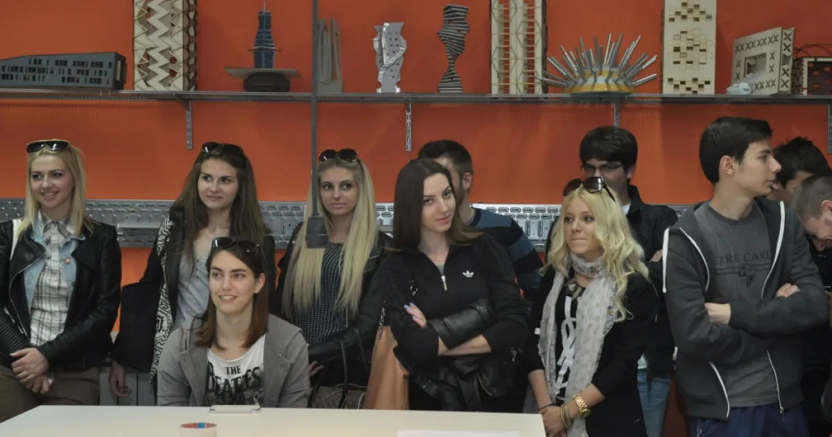 Students from the Second Gymnasium in Varaždin visited IUS