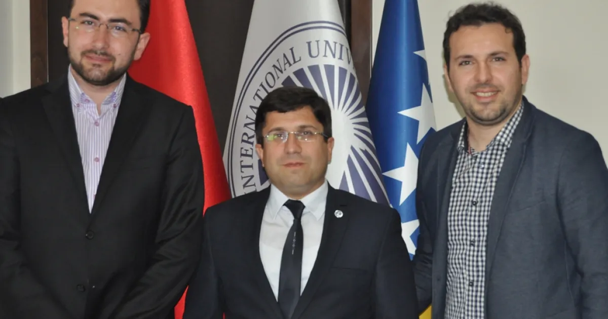 Famous artist Mesut Kurtiş visited IUS