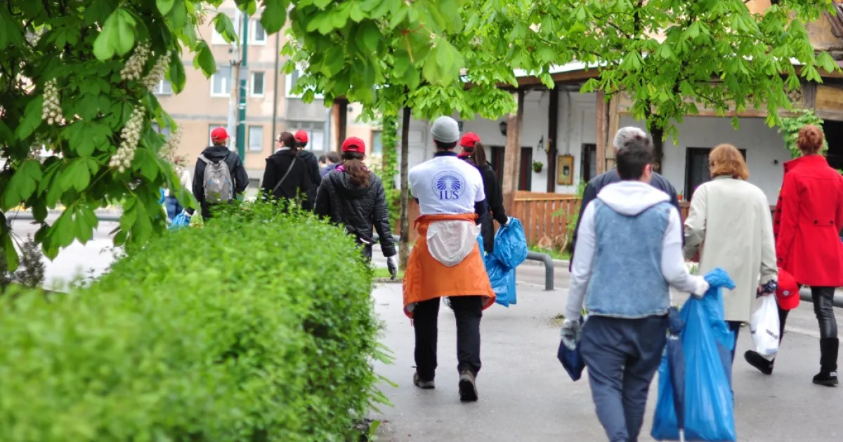 IUS students and professors participated in action of cleaning the Ilidža Municipality