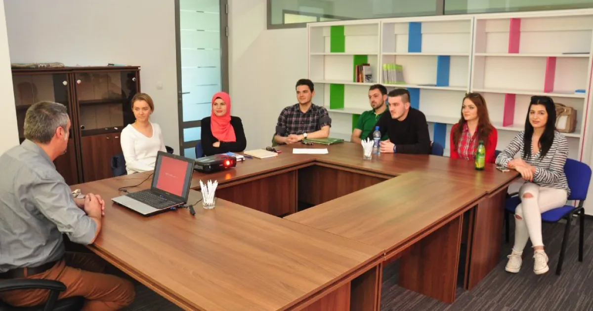 IR Students “Close Group Sessions”