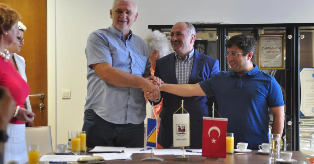 Foundation and Ilidža Municipality signed a land purchase agreement