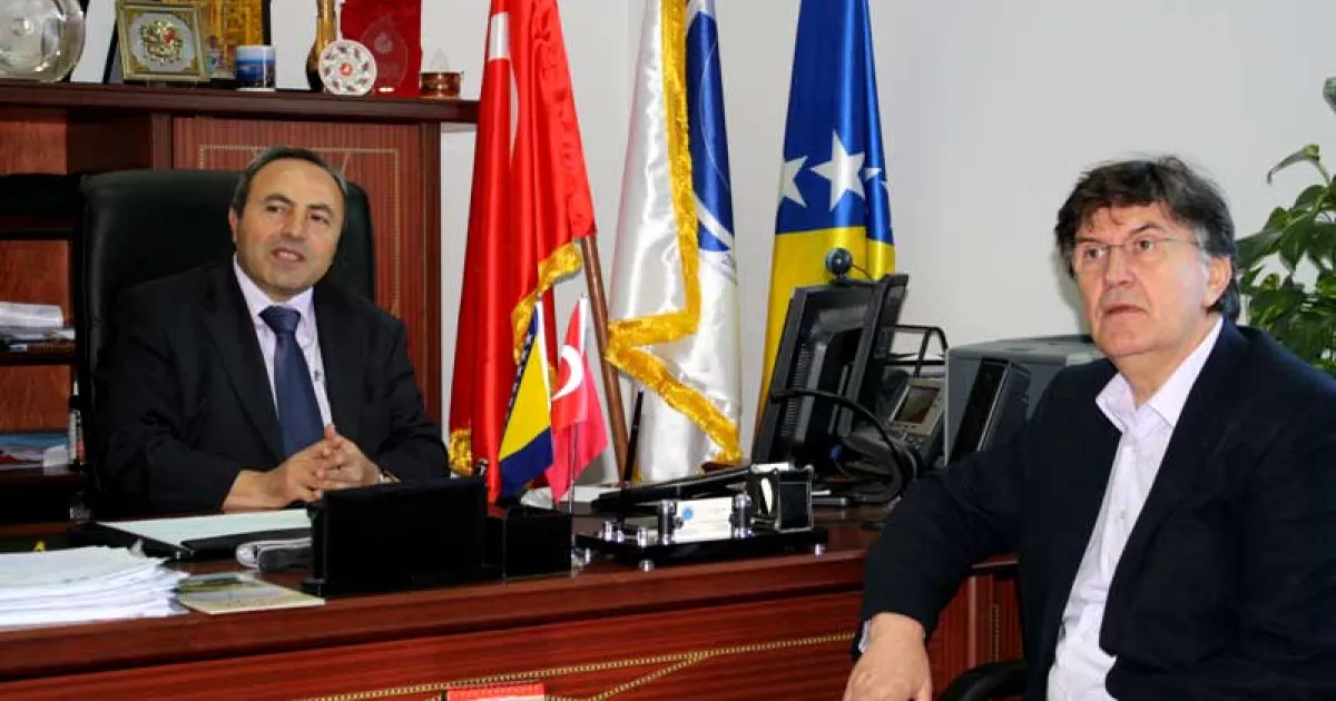 Academic Ejup Ganić meets with IUS Rector and students