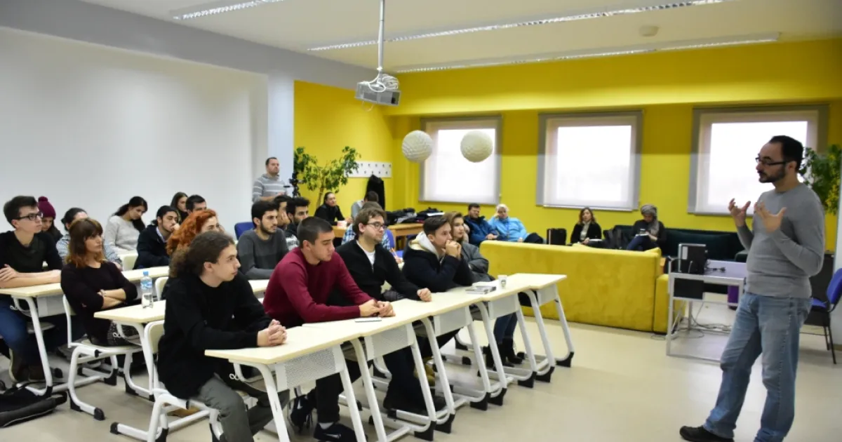 Successful visit to the IUS by the guest lecturer Vedran Fajkovic