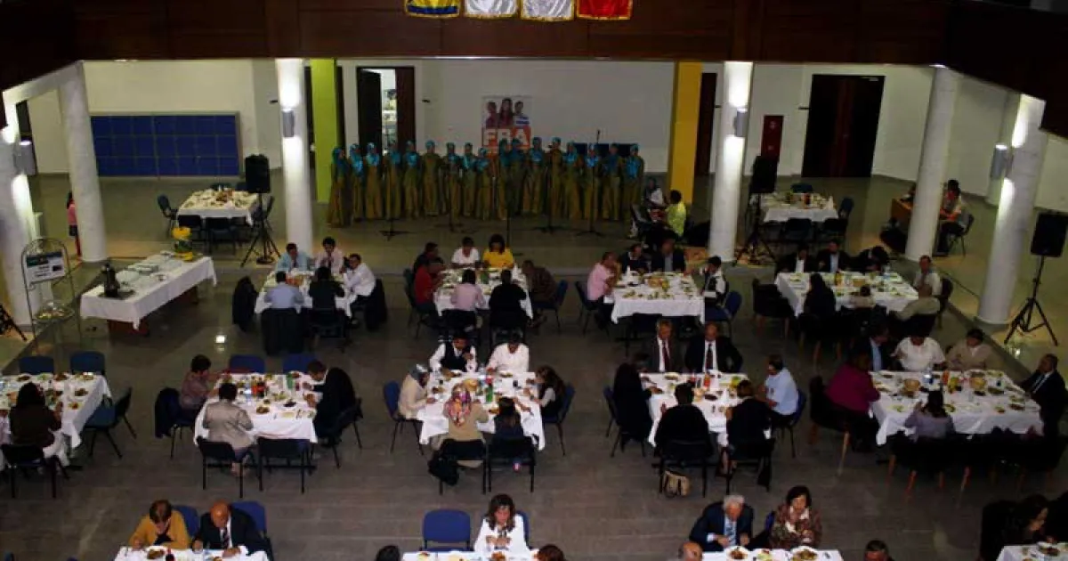 Distinguished guests at traditional IUS iftar