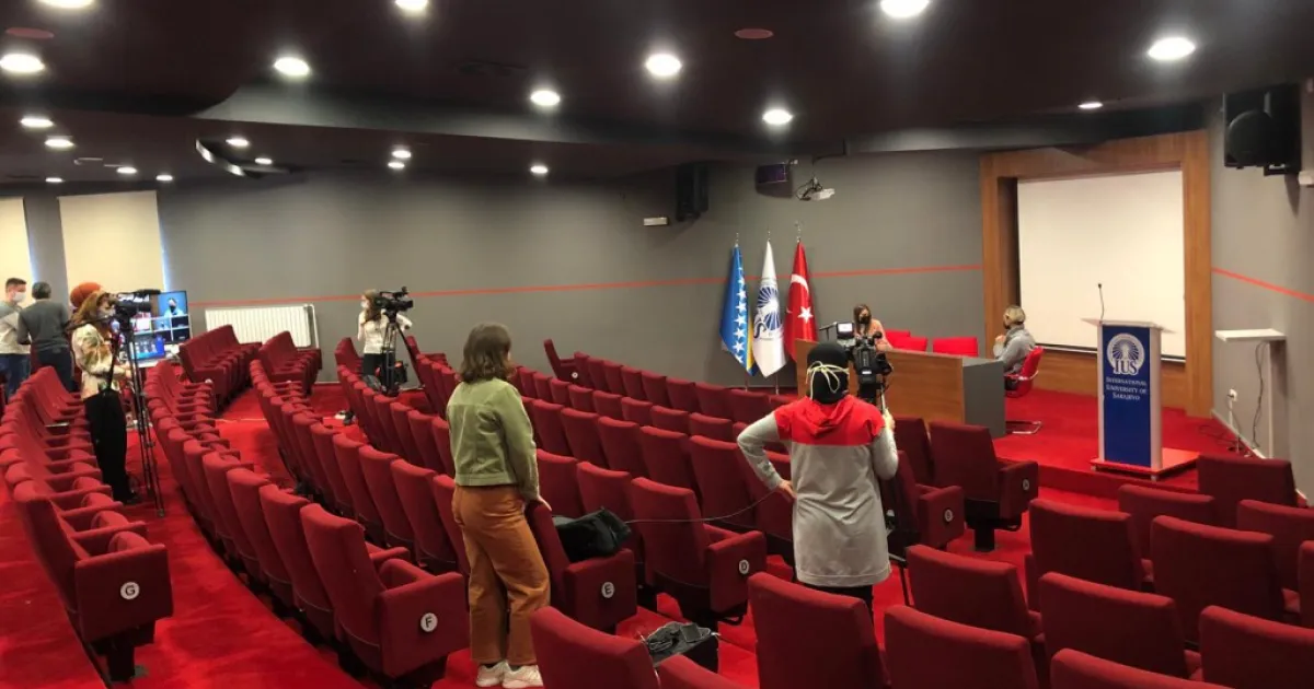 IUS as a Role Model in Online Education