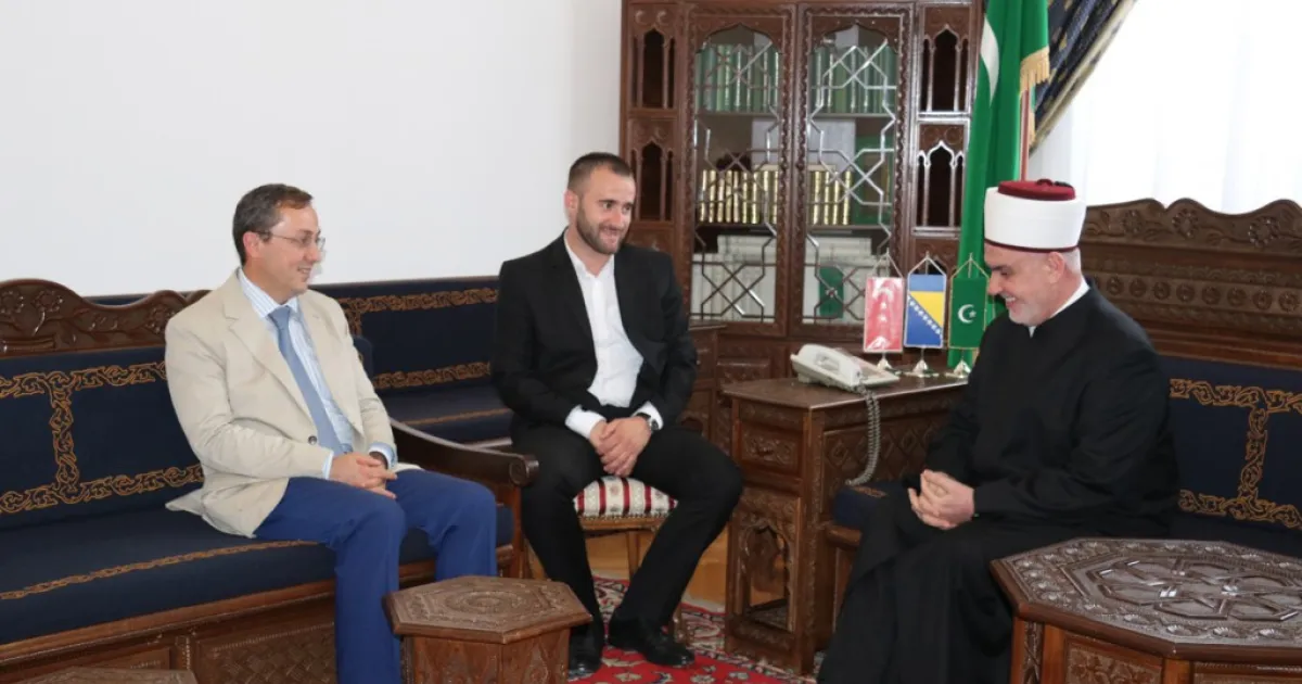 The IUS Rector visited the reisu-l-ulema Husein ef. Kavazovic