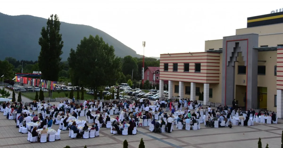 IUS organized traditional iftar for employees and friends
