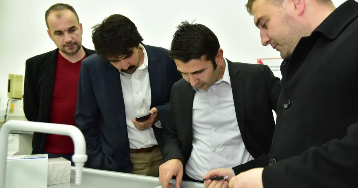 TIKA generously donated lab devices to IUS