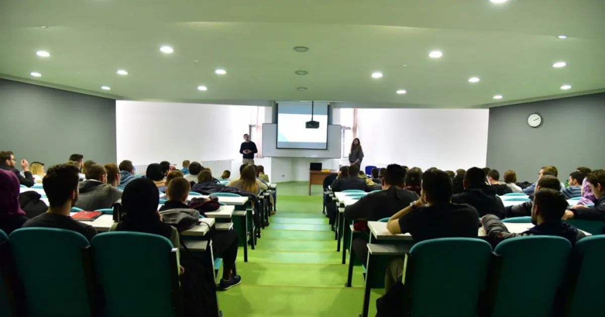 Presentation of Company KLIKA Held at IUS