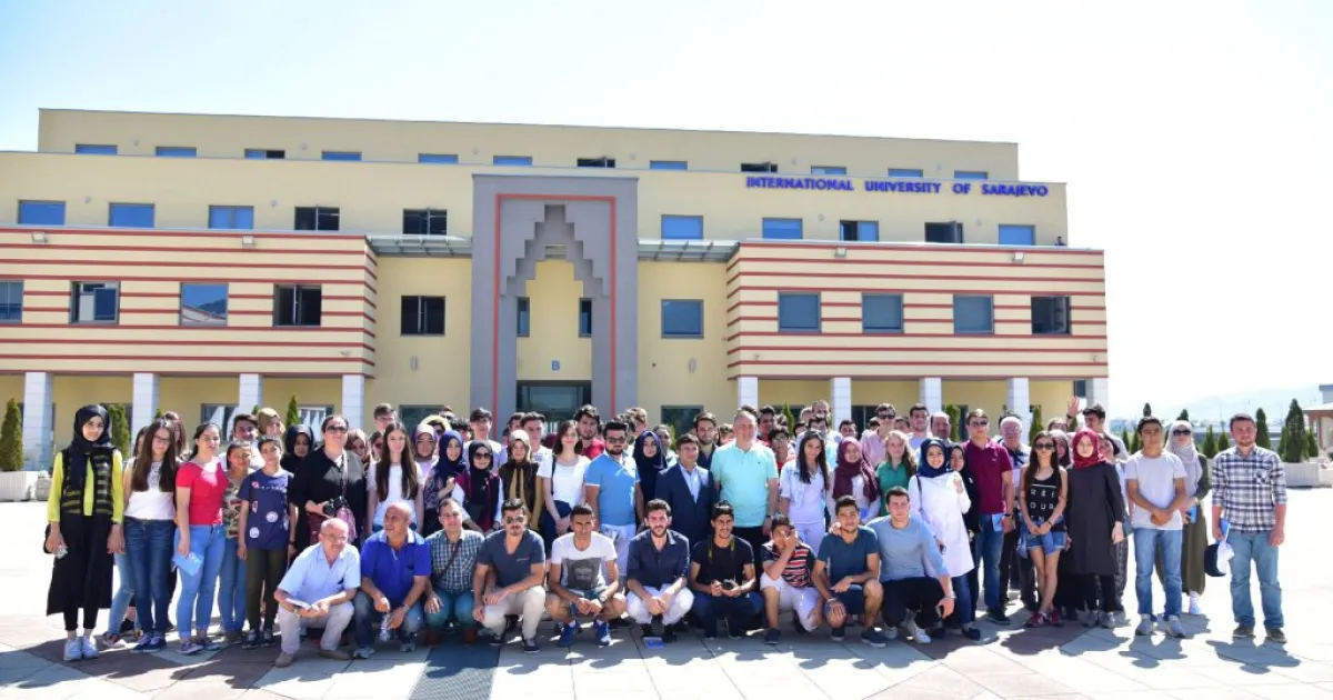 High school students from Eyup Municipality (Republic of Turkey) visited IUS