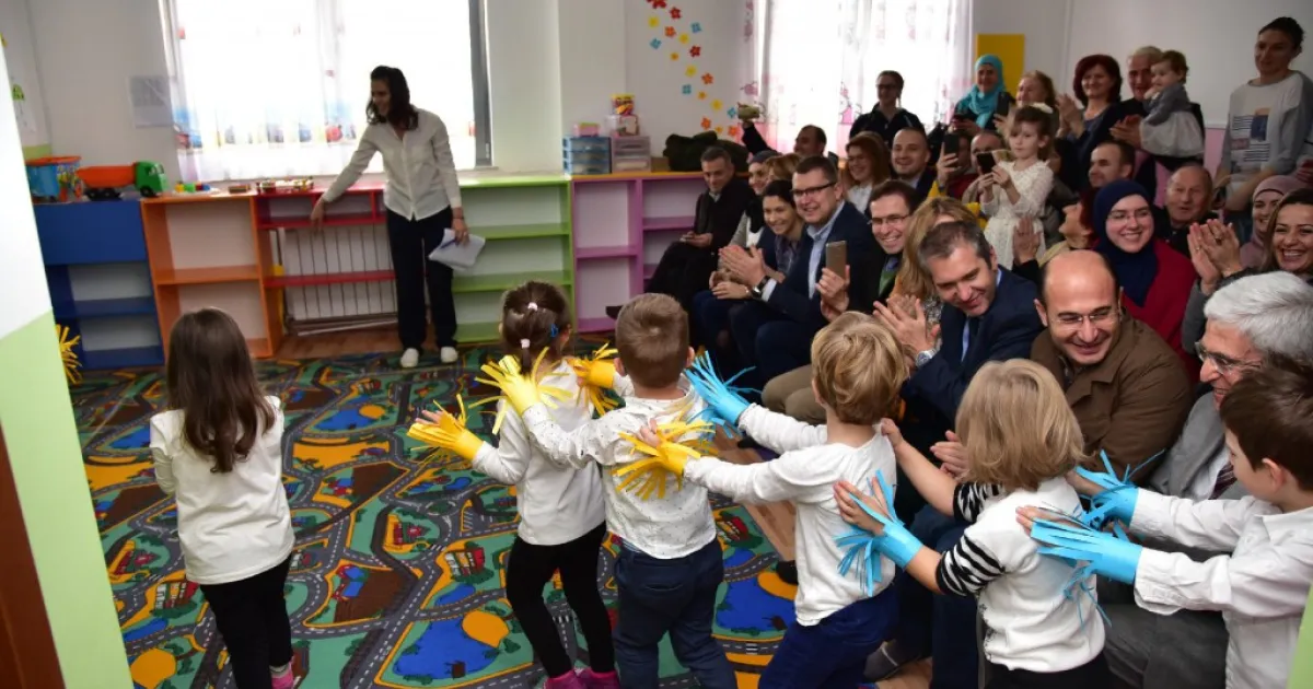 Kids from the "Kid IUS" kindergarten marked the November 25, Statehood Day of Bosnia and Herzegovina