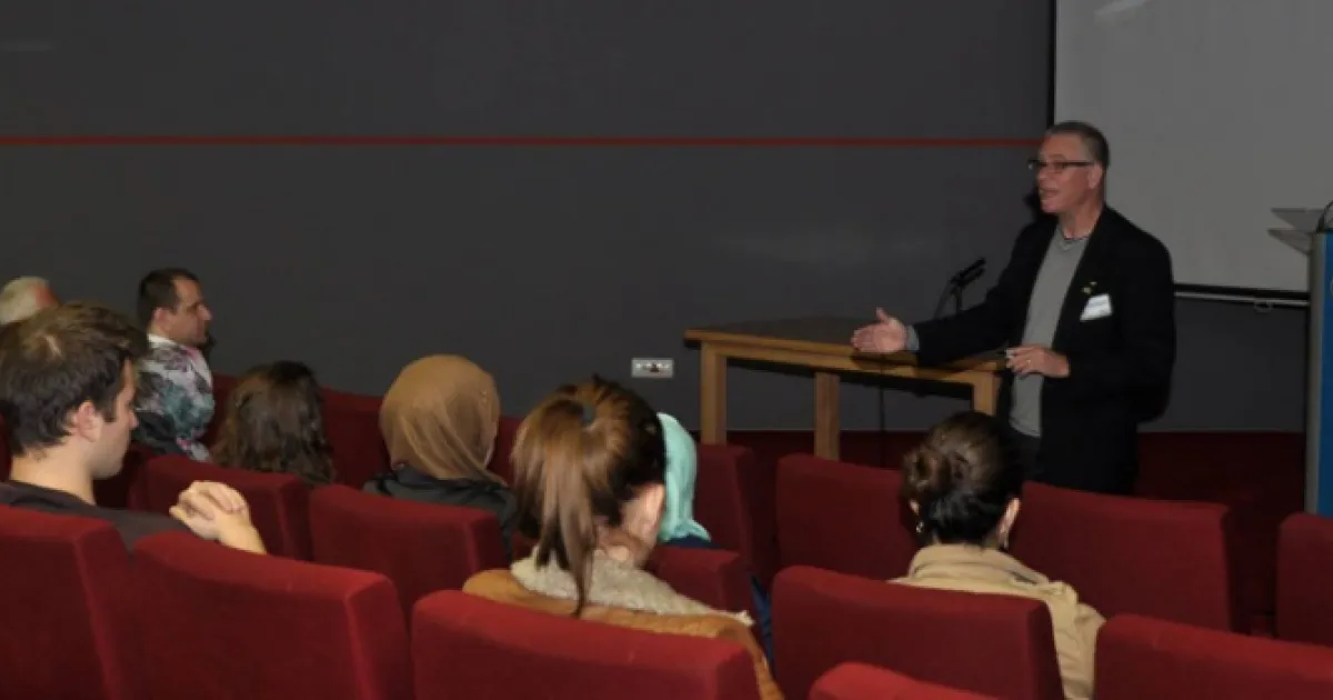 Professor Joseph Lough visited IUS