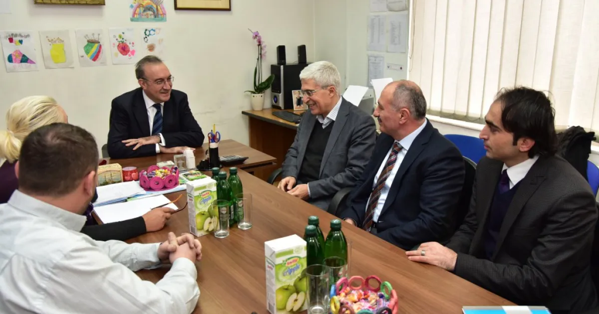 Ambassador of the Republic of Turkey, President of SEDEF foundation and IUS Rector visited the Isa-bey Ishaković primary school