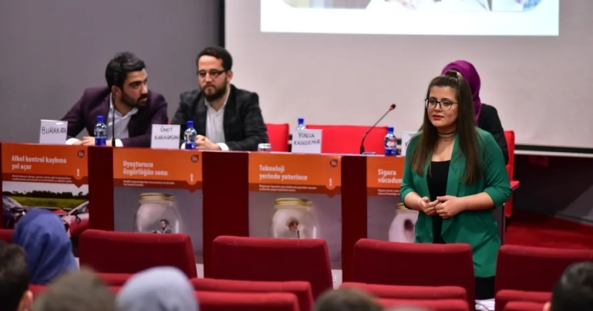 Students of Gazi University Gave a Lecture at IUS