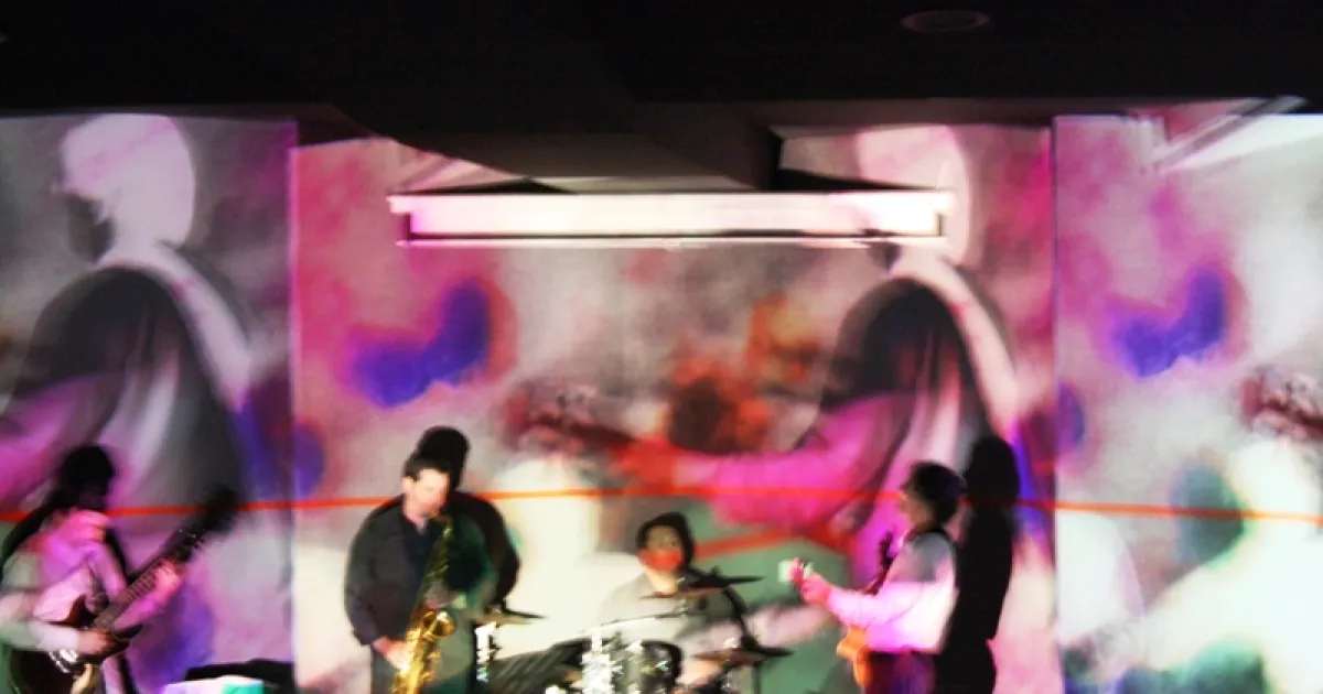 Experimental jazz/video performance at IUS
