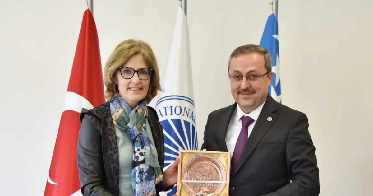 Shuttle Diplomacy Talks - Austria